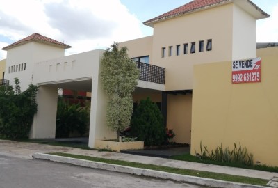 AMPLIA CASA EN VENTA