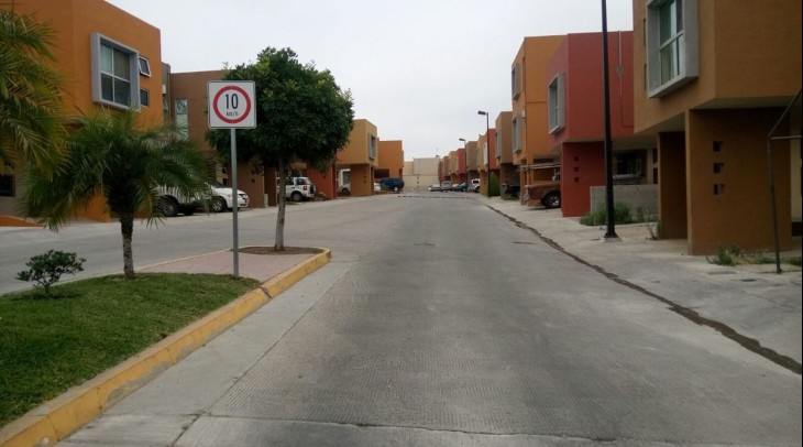 ebav7834.jpg